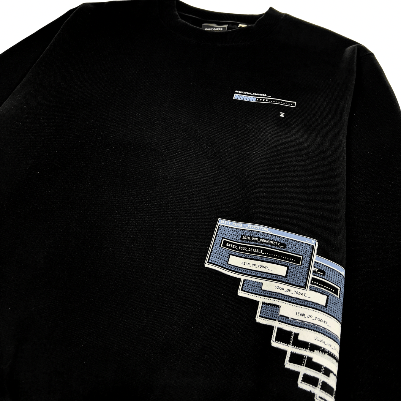 Pop Up Crewneck in black